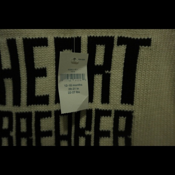 Baby Gap Heart Breaker Sweater - Picture 3 of 3